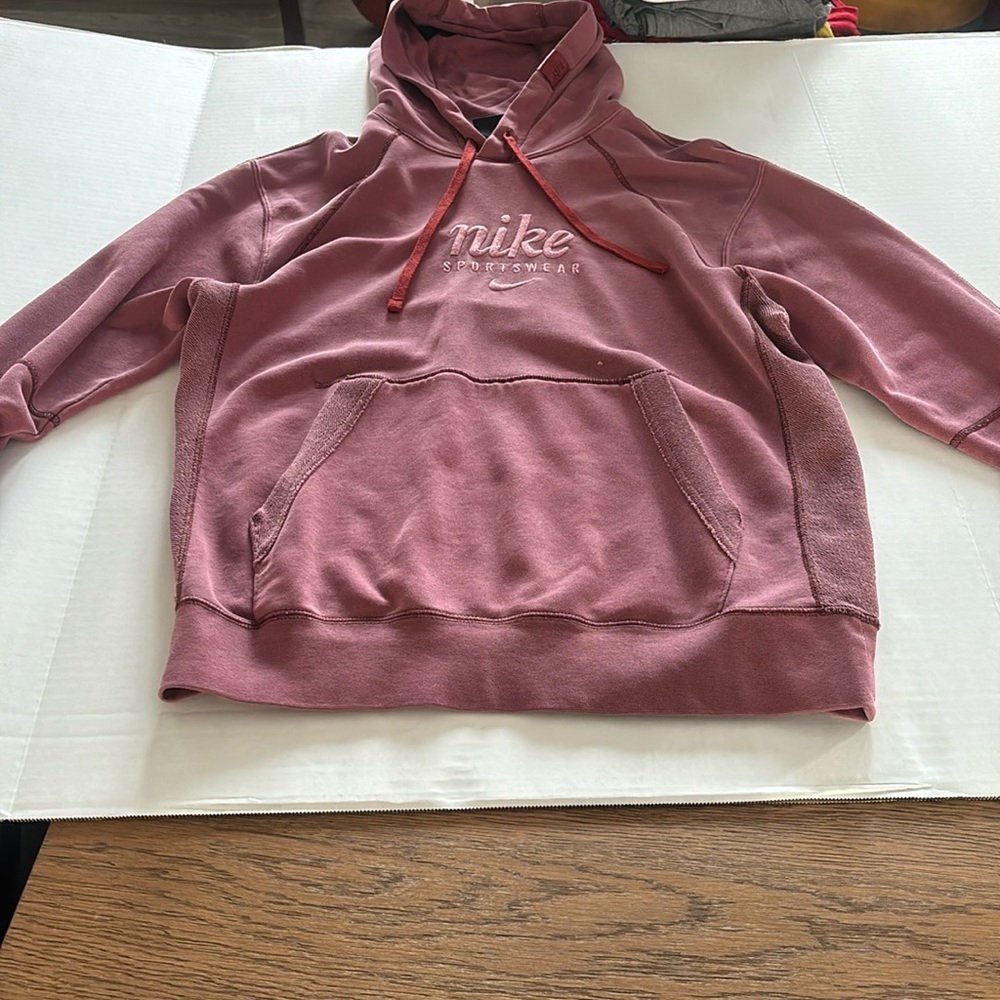 men’s small nike sportswear hoodie